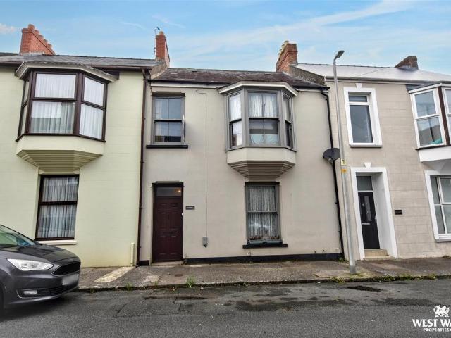 House for sale in Pembroke Dock, Wales