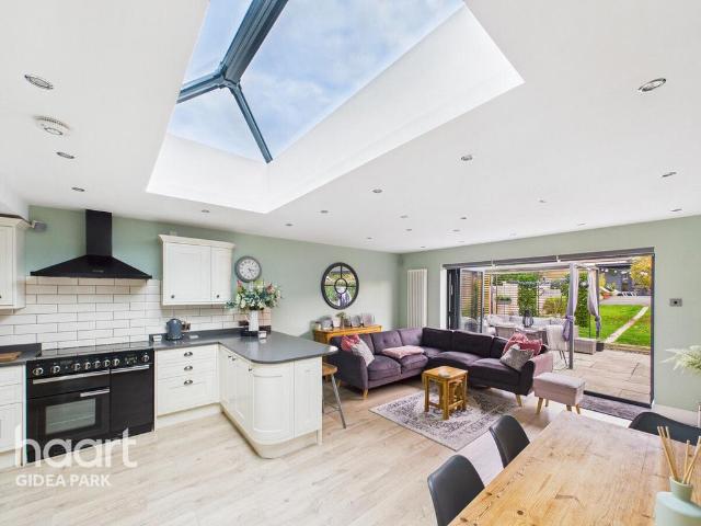 House for sale in Romford, Havering