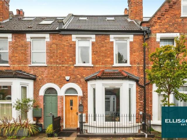 House for sale in Golders Green, Greater London