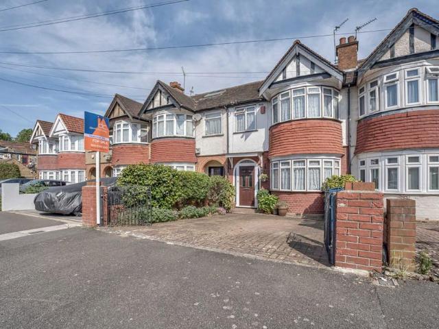 House for sale in Lane, Greater London