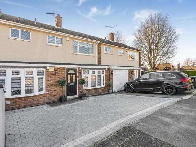 House for sale in Lambourne, Epping