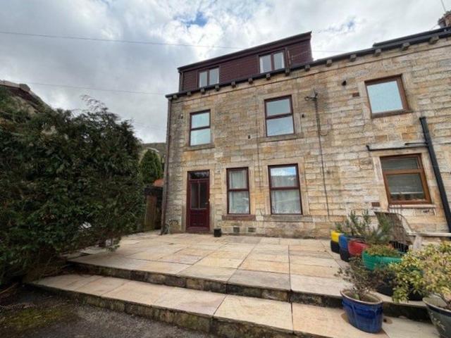 House for sale in Walsden, West Yorkshire