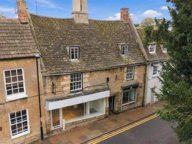House for sale in Oundle, North Northamptonshire