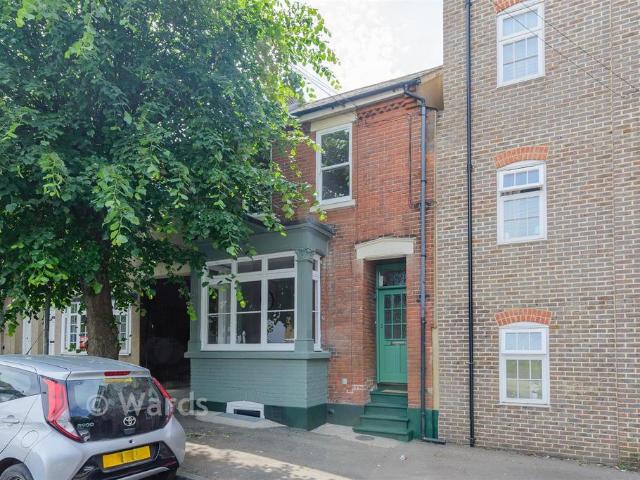 House for sale in Brompton, Gillingham