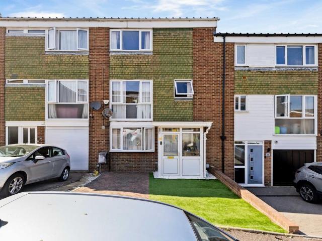 House for sale in Golden Valley, Folkestone