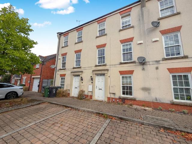 House for sale in Elmfield, Leicestershire