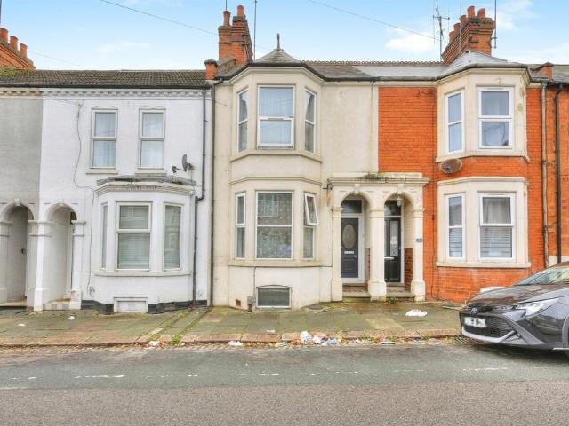 House for sale in Northampton, Northamptonshire
