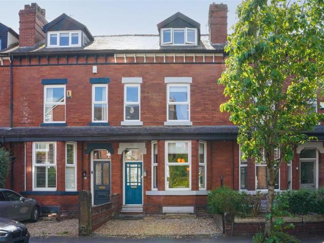 House for sale in Georgia, Greater Manchester