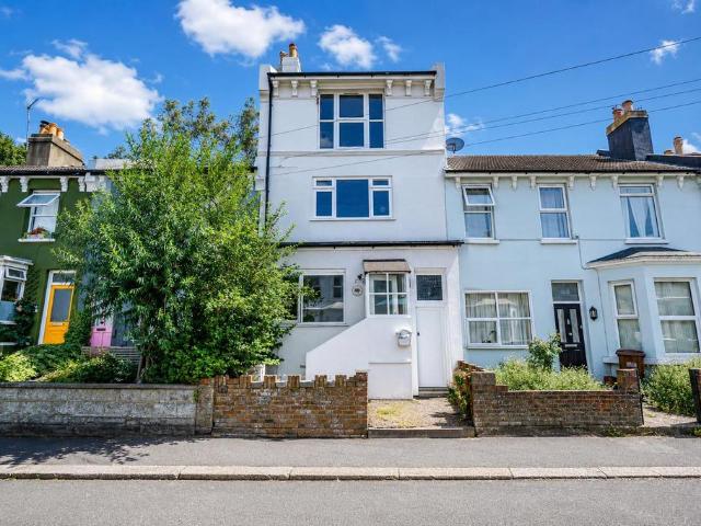 House for sale in West Hill, Guestling Green