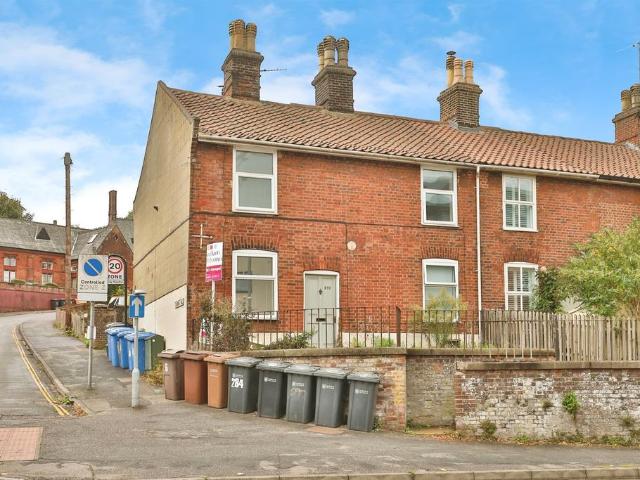 House for sale in Lakenham, East Bank