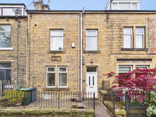 House for sale in Priestthorpe, Crossflatts