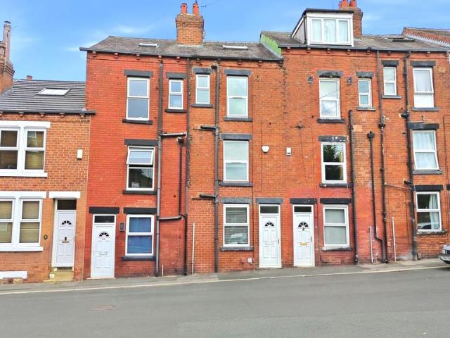House for sale in Meanwood, West Yorkshire