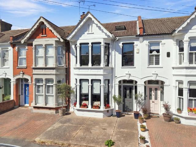 House for sale in Southend City Centre Neighbourhood, Southend-on-Sea