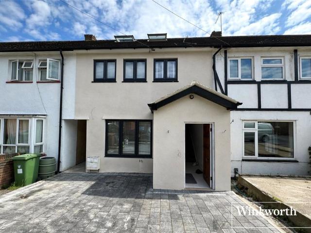 House for sale in Elstree and Borehamwood, Borehamwood