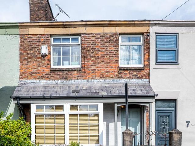 House for sale in Roby Mill, Lancashire