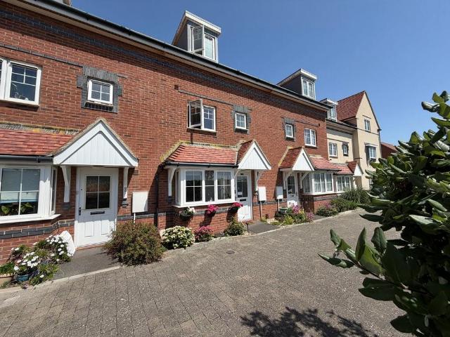 House for sale in Pebsham, Heathlands