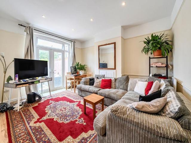House for sale in Furzedown, Greater London