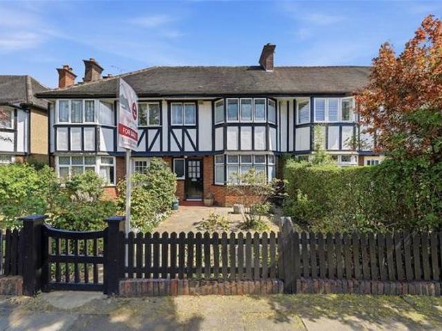 House for sale in London Borough of Ealing, Park Royal