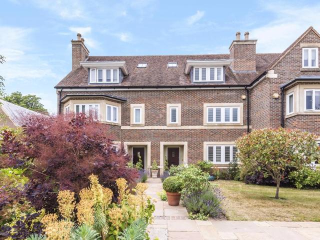 House for sale in Bolton Low Houses, Hampshire