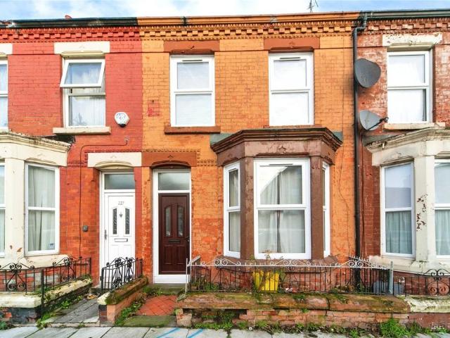 House for sale in Kensington, Calderstones