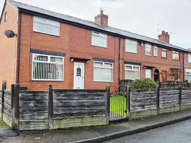 House for sale in Droylsden, Tameside