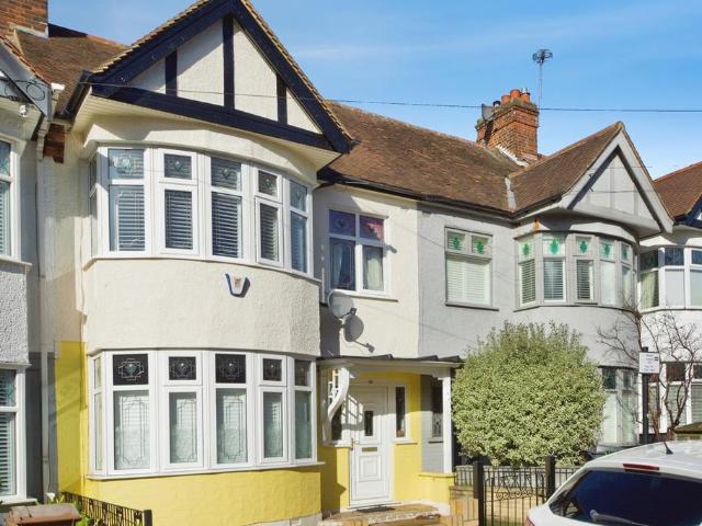 House for sale in Upper Walthamstow, Greater London