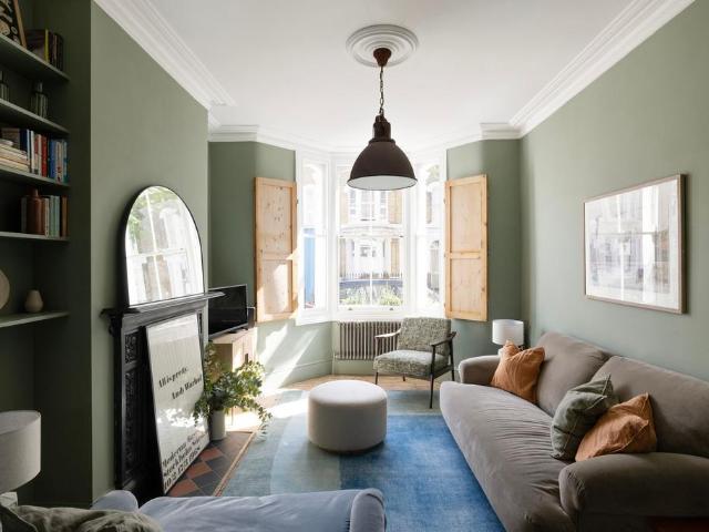 House for sale in Old Ford, Mile End