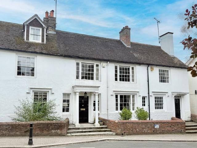 House for sale in Perryfields, West Sussex