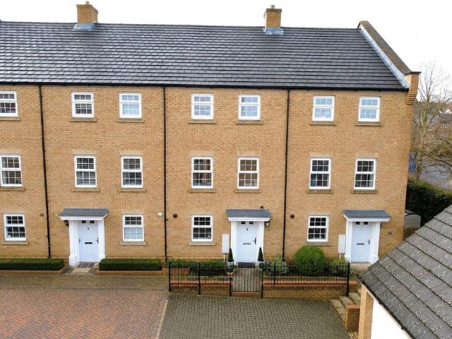 House for sale in Pouchen End, Hertfordshire
