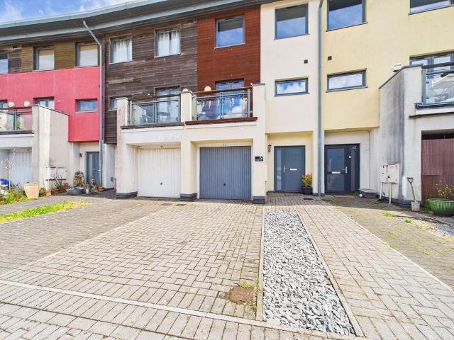 House for sale in SA1 Swansea Waterfront, Nangreaves