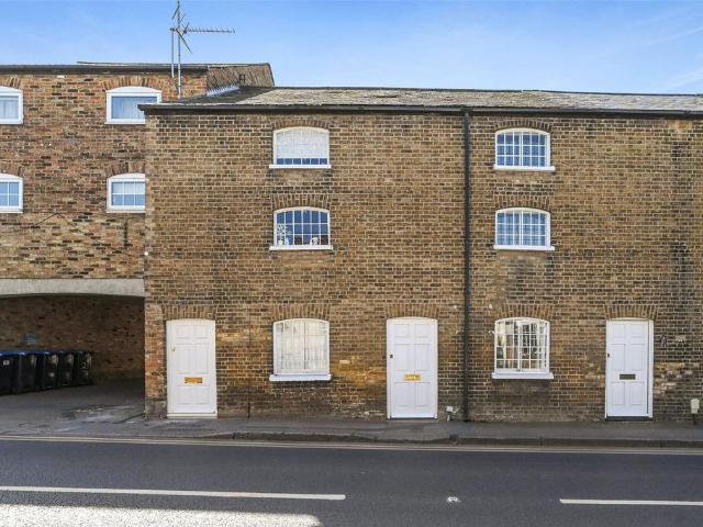 House for sale in Roydon, Epping