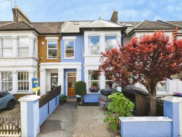 House for sale in Kursaal Estate, Alton Barnes