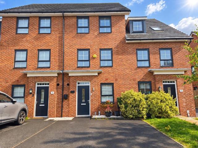 House for sale in Calderstones