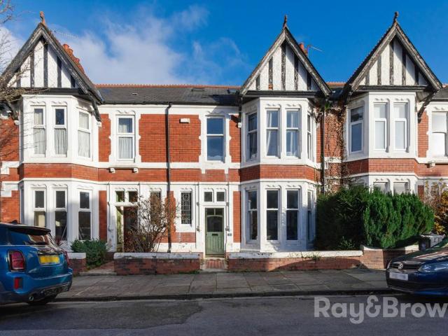 House for sale in Plasnewydd, Falcon Lodge