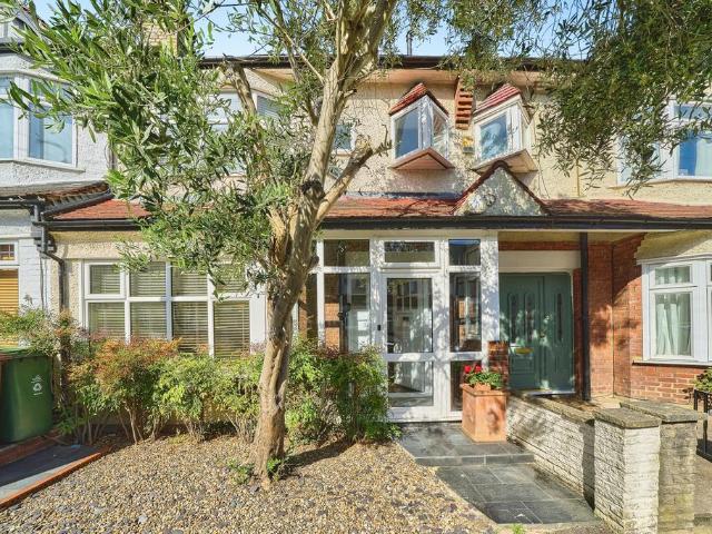House for sale in Chingford, Greater London