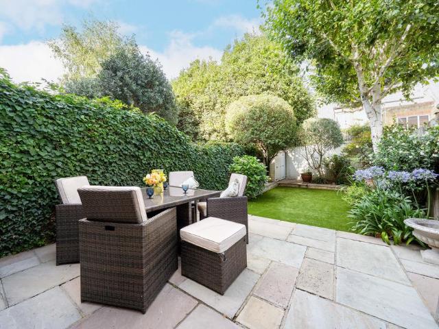 House for sale in Fulham, Sands End