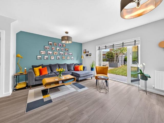 House for sale in Borehamwood, Hertsmere
