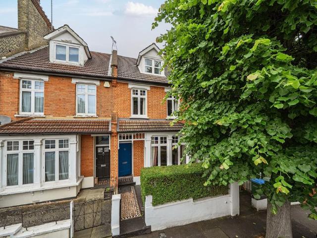 House for sale in East Greenwich, Greater London