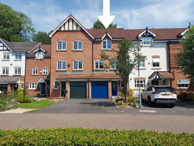 House for sale in Handforth
