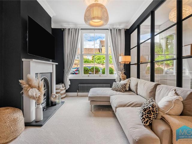 House for sale in Finchley, Greater London