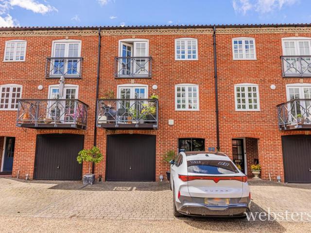 House for sale in Lakenham, East Bank