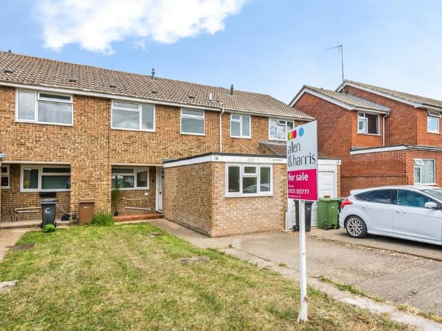 House for sale in Caldecott, Dromore