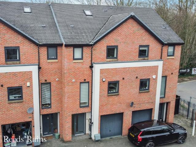 House for sale in Sale Moor, Trafford Park