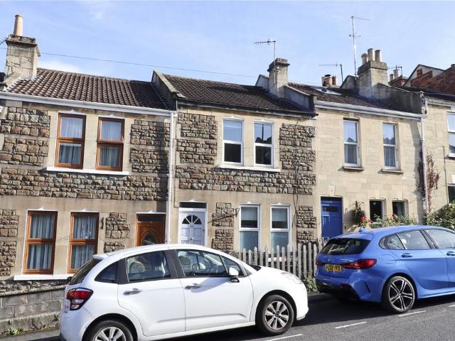 House for sale in Oldfield Park, Bath