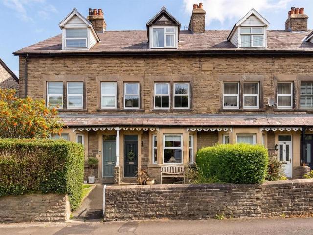 House for sale in Burbage, Charlesworth