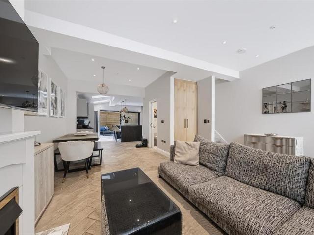 House for sale in Putney, Greater London