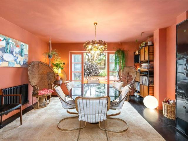 House for sale in Round Hill, Brighton & Hove