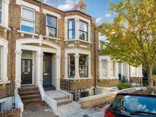 House for sale in Telegraph Hill, Greater London