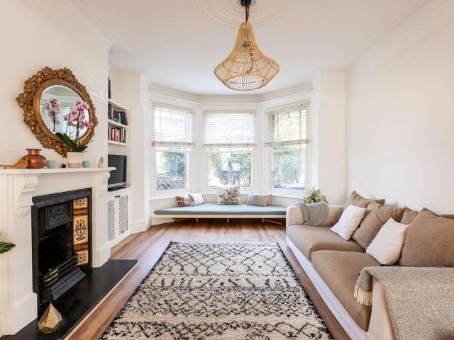 House for sale in Dollis Hill, Greater London