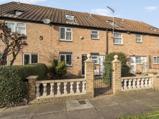 House for sale in London Borough of Lewisham, Ladywell